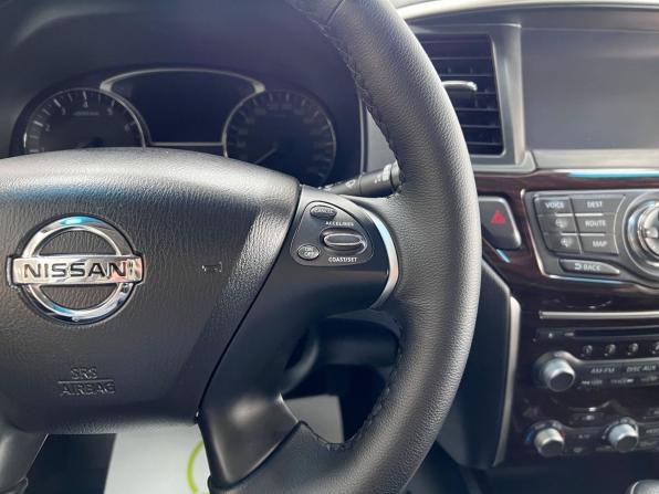Nissan Pathfinder IV с пробегом 2015 года, цена 1 795 000 рублей, 163124 км, внедорожник, Автокод Объявления