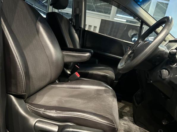 Honda Freed I Рестайлинг 2 с пробегом 2015 года, цена 1 320 000 рублей, 140000 км, компактвэн, Автокод Объявления