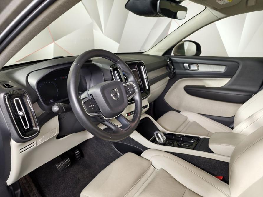 Volvo XC40 I Москва  - изображение 19