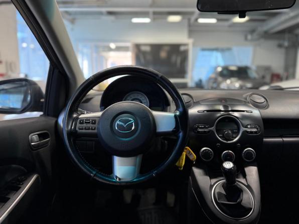 Mazda 2 II (DE) с пробегом 2009 года, цена 569 000 рублей, 204800 км, хэтчбек, Автокод Объявления