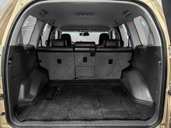 Toyota Land Cruiser Prado 150 Series Рестайлинг 1 с пробегом 2013 года, цена 3 015 000 рублей, 285000 км, внедорожник, Автокод Объявления