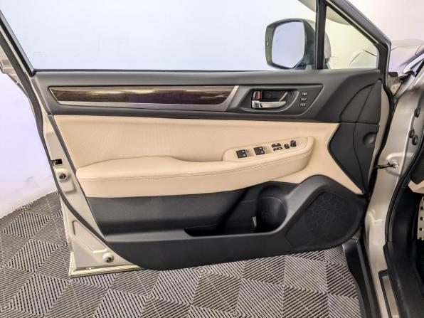 Subaru Outback V с пробегом 2017 года, цена 3 390 000 рублей, 23271 км, универсал, Автокод Объявления