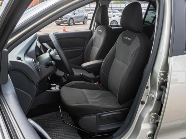 Renault Logan II Рестайлинг с пробегом 2020 года, цена 1 050 000 рублей, 123345 км, седан, Автокод Объявления
