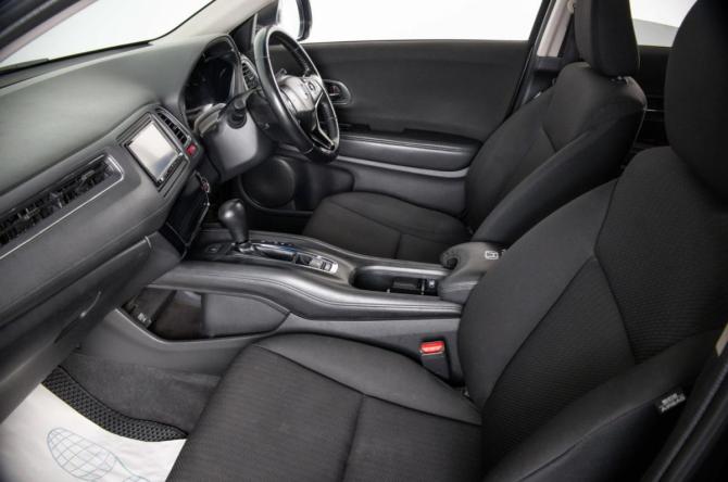 Honda Vezel I с пробегом 2014 года, цена 1 549 000 рублей, 80000 км, внедорожник, Автокод Объявления