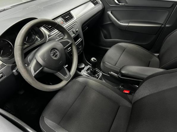 Skoda Rapid I с пробегом 2014 года, цена 800 001 рубль, 196158 км, лифтбек, Автокод Объявления