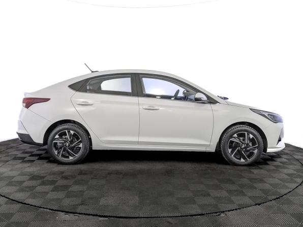 Hyundai Solaris II Рестайлинг с пробегом 2022 года, цена 1 799 000 рублей, 84425 км, седан, Автокод Объявления