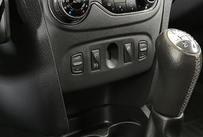 Renault Logan II Рестайлинг с пробегом 2020 года, цена 1 370 000 рублей, 62996 км, седан, Автокод Объявления