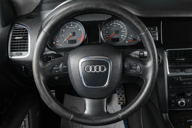 Audi Q7 I (4L) с пробегом 2006 года, цена 1 429 000 рублей, 307000 км, внедорожник, Автокод Объявления