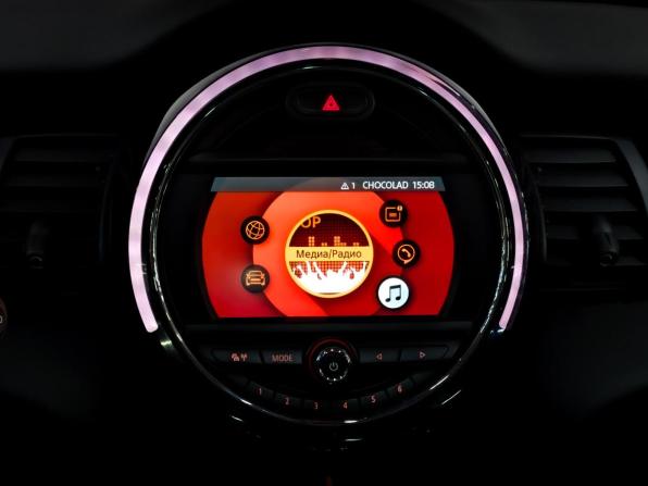 Mini Hatch III (F55/F56) Рестайлинг с пробегом 2019 года, цена 1 915 000 рублей, 42925 км, хэтчбек, Автокод Объявления