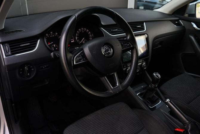 Skoda Octavia III (A7) с пробегом 2015 года, цена 1 280 000 рублей, 132626 км, лифтбек, Автокод Объявления