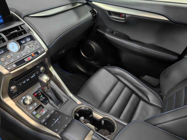 Lexus NX I Рестайлинг с пробегом 2020 года, цена 4 450 000 рублей, 79200 км, внедорожник, Автокод Объявления