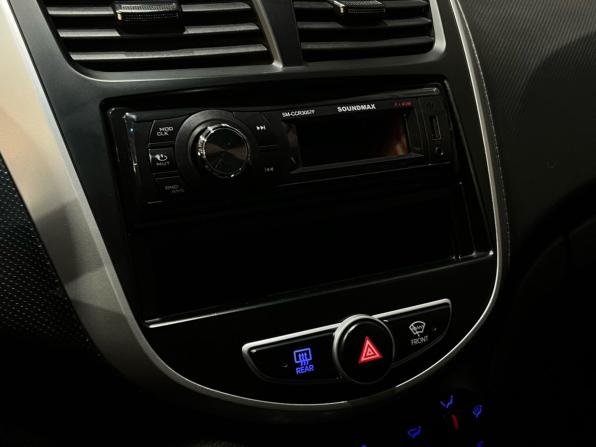 Hyundai Solaris I с пробегом 2013 года, цена 740 000 рублей, 117833 км, седан, Автокод Объявления