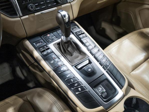 Porsche Macan I с пробегом 2017 года, цена 3 089 700 рублей, 148306 км, внедорожник, Автокод Объявления