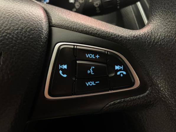 Ford Focus III Рестайлинг с пробегом 2017 года, цена 899 000 рублей, 208807 км, хэтчбек, Автокод Объявления