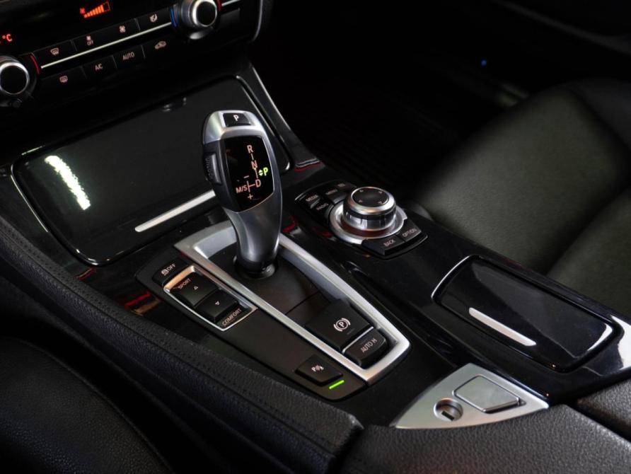 BMW 5 серии VI (F10/F11/F07) Рестайлинг Тюмень  - изображение 21