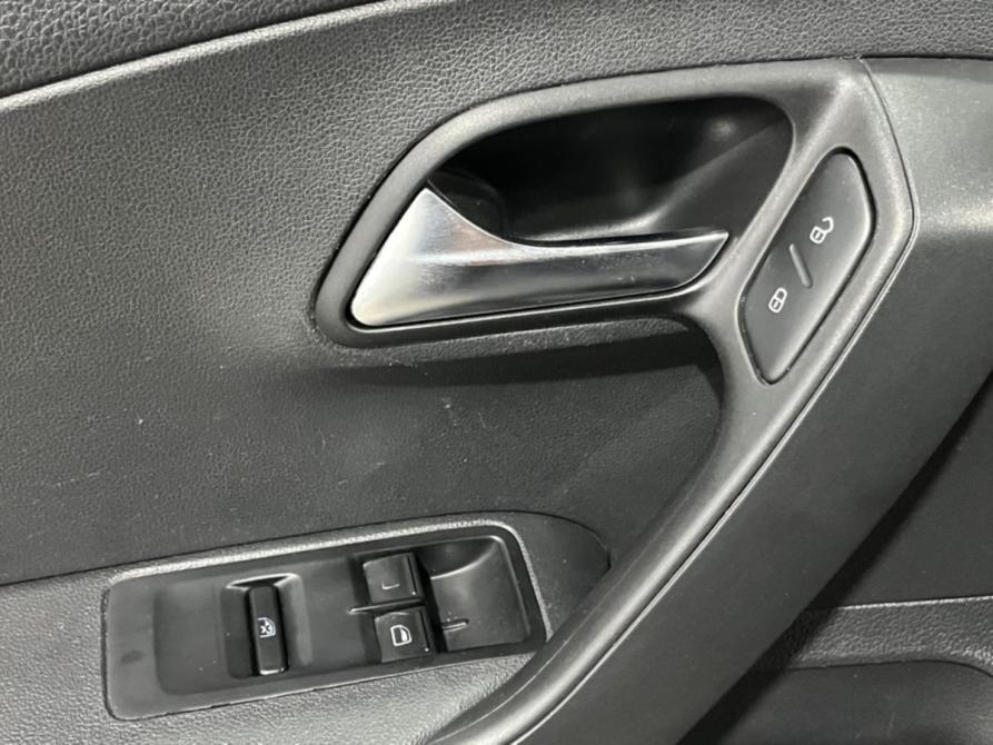 Volkswagen Polo V Рестайлинг Курск  - изображение 14