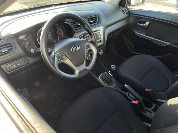 Kia Rio III Рестайлинг с пробегом 2016 года, цена 969 000 рублей, 105500 км, седан, Автокод Объявления