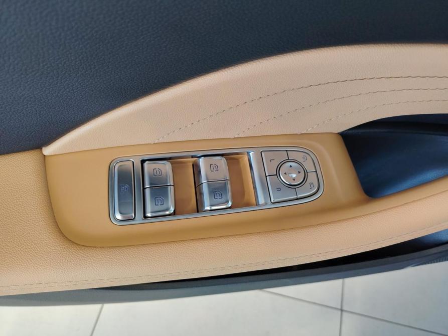 Hongqi H5 II Санкт-Петербург  - изображение 11