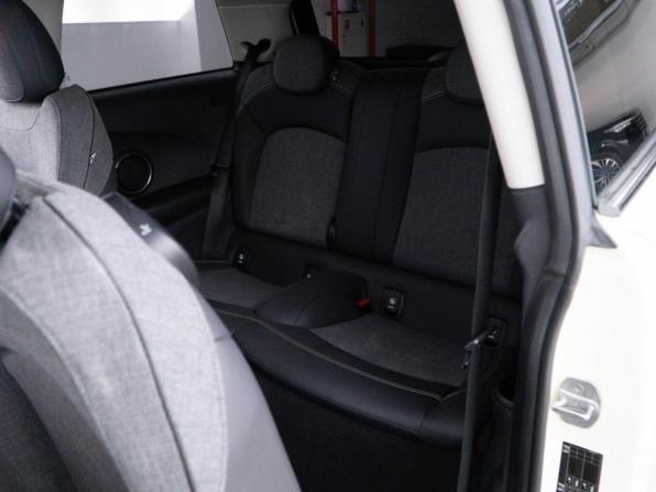 Mini Hatch III (F55/F56) с пробегом 2015 года, цена 1 749 999 рублей, 158997 км, хэтчбек, Автокод Объявления