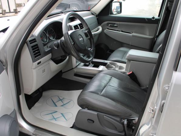 Jeep Cherokee IV (KK) с пробегом 2008 года, цена 818 000 рублей, 296442 км, внедорожник, Автокод Объявления