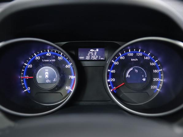Hyundai ix35 I Рестайлинг с пробегом 2013 года, цена 970 000 рублей, 181921 км, внедорожник, Автокод Объявления