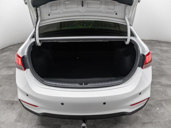 Hyundai Solaris II с пробегом 2019 года, цена 1 340 000 рублей, 172449 км, седан, Автокод Объявления