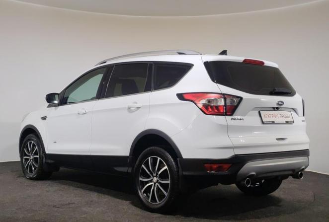 Ford Kuga II Рестайлинг с пробегом 2018 года, цена 2 000 000 рублей, 106963 км, внедорожник, Автокод Объявления