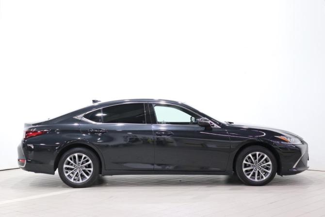 Lexus ES VII Рестайлинг с пробегом 2021 года, цена 3 410 000 рублей, 91269 км, седан, Автокод Объявления