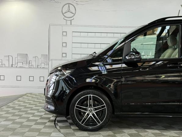Mercedes-Benz V-Класс III (W447) Рестайлинг 2 с пробегом 2025 года, цена 13 600 000 рублей, 25 км, минивэн, Автокод Объявления
