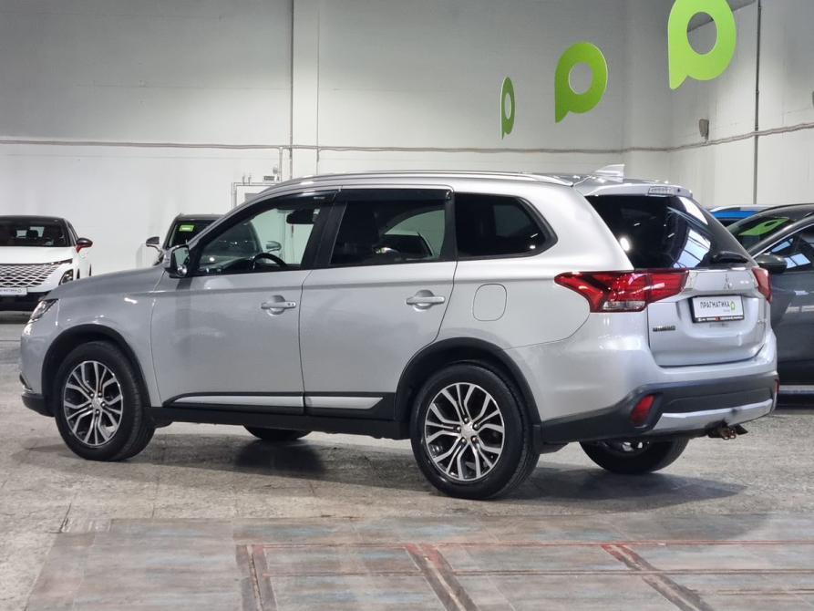 Mitsubishi Outlander III Рестайлинг 2 Санкт-Петербург  - изображение 4