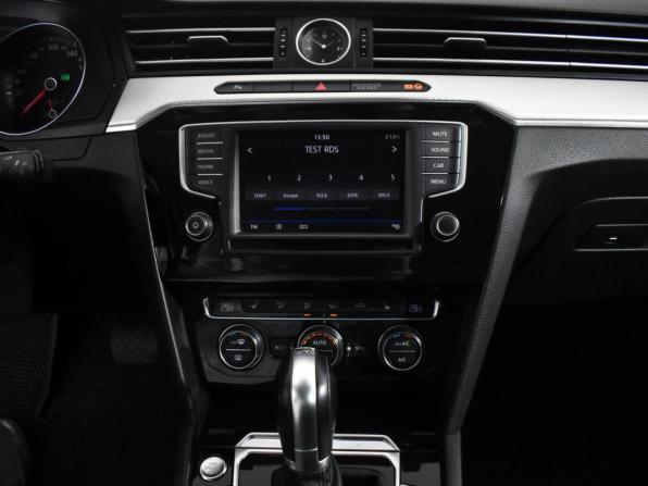 Volkswagen Passat B8 с пробегом 2017 года, цена 1 550 000 рублей, 215279 км, седан, Автокод Объявления