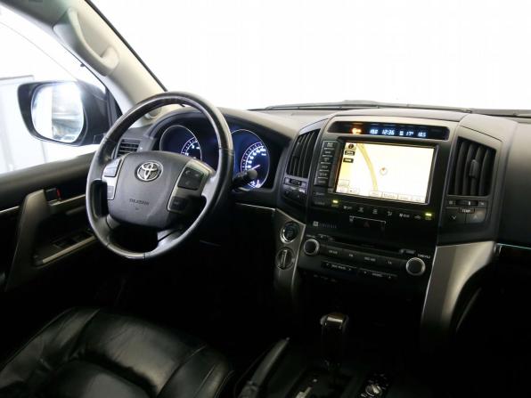 Toyota Land Cruiser 200 Series с пробегом 2011 года, цена 2 890 000 рублей, 203000 км, внедорожник, Автокод Объявления