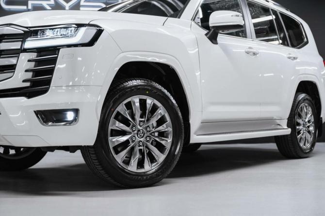 Новый Toyota Land Cruiser 300 Series 2026 года, цена 13 990 000 рублей, внедорожник, Автокод Объявления