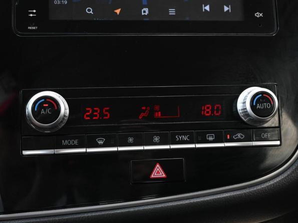 Mitsubishi Outlander III Рестайлинг 3 с пробегом 2021 года, цена 1 999 000 рублей, 188349 км, внедорожник, Автокод Объявления
