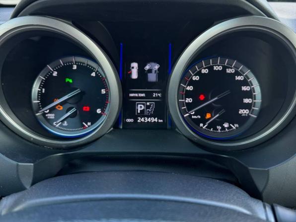 Toyota Land Cruiser Prado 150 Series Рестайлинг 1 с пробегом 2014 года, цена 3 570 000 рублей, 243494 км, внедорожник, Автокод Объявления