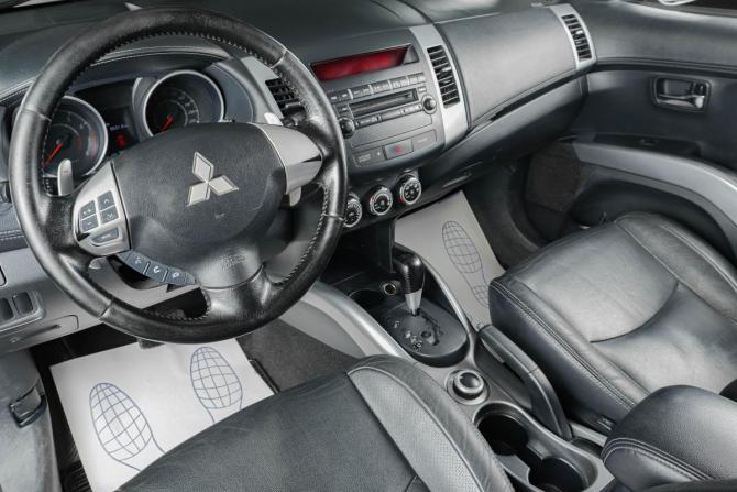 Mitsubishi Outlander II Рестайлинг с пробегом 2012 года, цена 999 000 рублей, 344000 км, внедорожник, Автокод Объявления