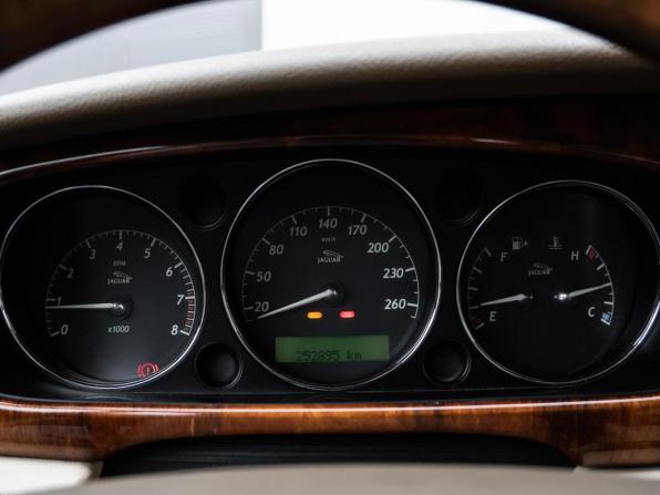 Jaguar XJ III (X350/X358) с пробегом 2003 года, цена 2 120 000 рублей, 252895 км, седан, Автокод Объявления