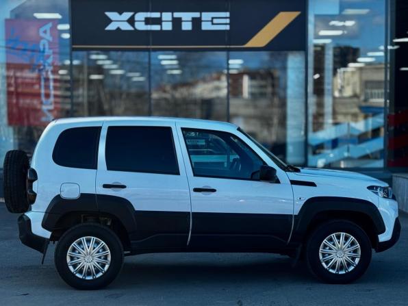 Lada (ВАЗ) Niva Travel I с пробегом 2022 года, цена 890 000 рублей, 61281 км, внедорожник, Автокод Объявления
