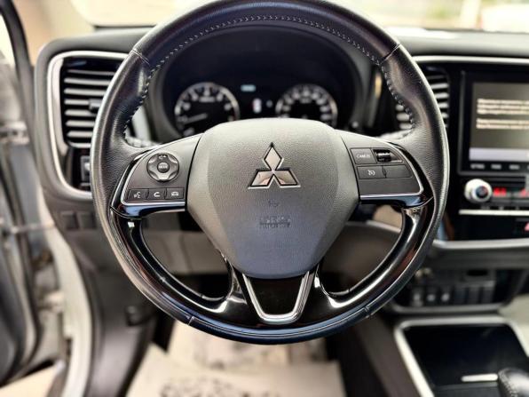 Mitsubishi Outlander III Рестайлинг 3 с пробегом 2022 года, цена 2 308 000 рублей, 165645 км, внедорожник, Автокод Объявления
