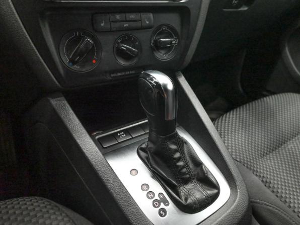 Volkswagen Jetta VI с пробегом 2013 года, цена 920 000 рублей, 197230 км, седан, Автокод Объявления