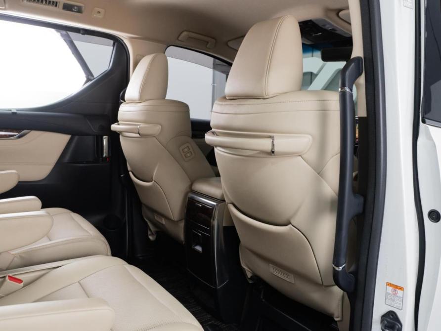Toyota Alphard III Рестайлинг Тюмень  - изображение 18