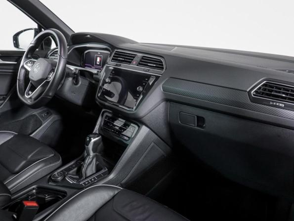 Volkswagen Tiguan II Рестайлинг с пробегом 2021 года, цена 4 449 000 рублей, 70245 км, внедорожник, Автокод Объявления