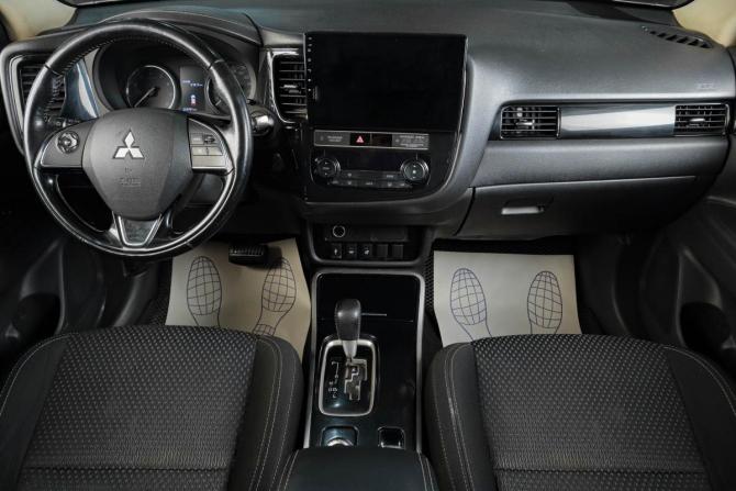 Mitsubishi Outlander III Рестайлинг 3 с пробегом 2018 года, цена 1 799 000 рублей, 224000 км, внедорожник, Автокод Объявления