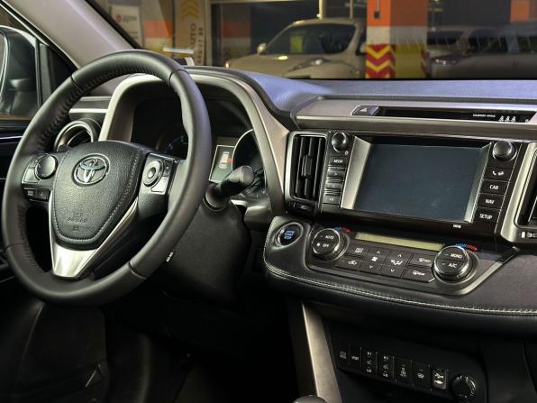 Toyota RAV4 IV (XA40) Рестайлинг с пробегом 2017 года, цена 2 649 000 рублей, 129904 км, внедорожник, Автокод Объявления