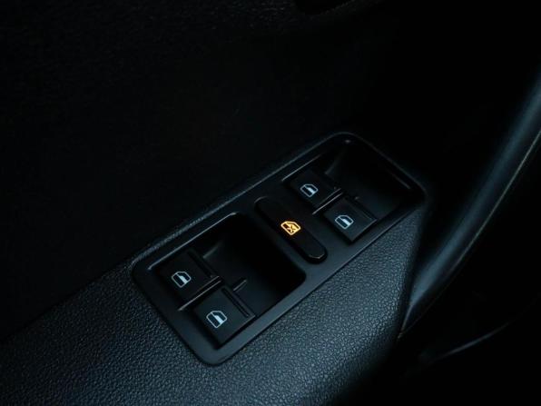 Volkswagen Polo V Рестайлинг с пробегом 2019 года, цена 1 359 800 рублей, 117277 км, седан, Автокод Объявления