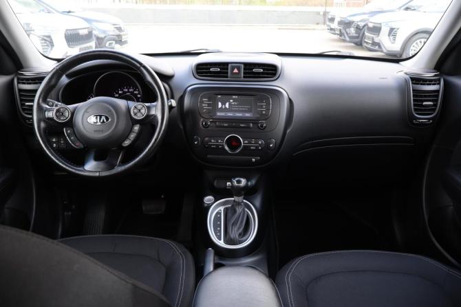 Kia Soul II Рестайлинг с пробегом 2018 года, цена 1 599 000 рублей, 76000 км, хэтчбек, Автокод Объявления