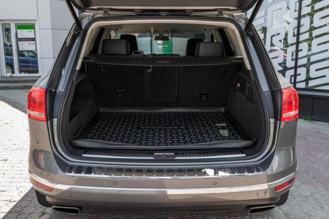 Volkswagen Touareg II Рестайлинг с пробегом 2014 года, цена 2 079 000 рублей, 262052 км, внедорожник, Автокод Объявления