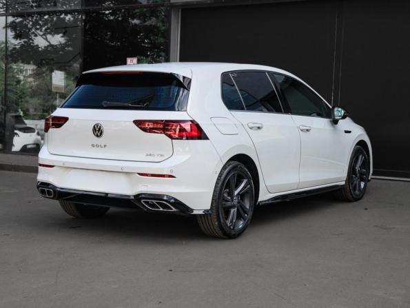 Volkswagen Golf VIII с пробегом 2022 года, цена 2 779 000 рублей, 33269 км, хэтчбек, Автокод Объявления
