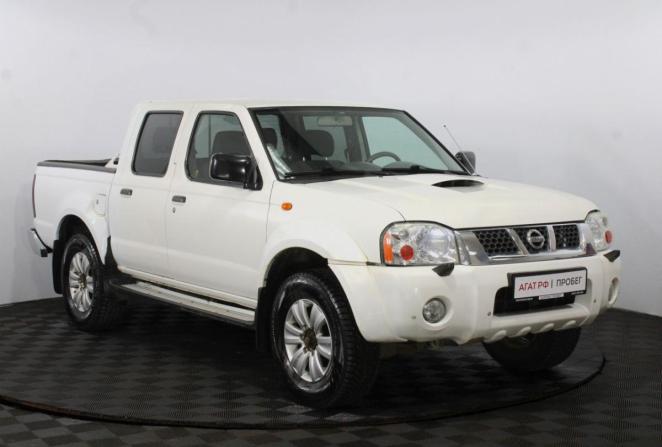 Nissan NP300 с пробегом 2008 года, цена 1 000 000 рублей, 107100 км, offers.body_type.unknown, Автокод Объявления