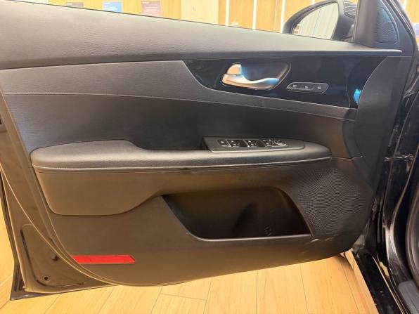 Kia Cerato IV с пробегом 2018 года, цена 1 769 000 рублей, 100000 км, седан, Автокод Объявления